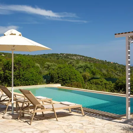 Ariel - Cozy Mediterranean Retreat