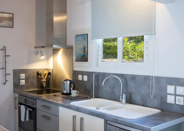 Apartament Ariel - Cozy Mediterranean Retreat