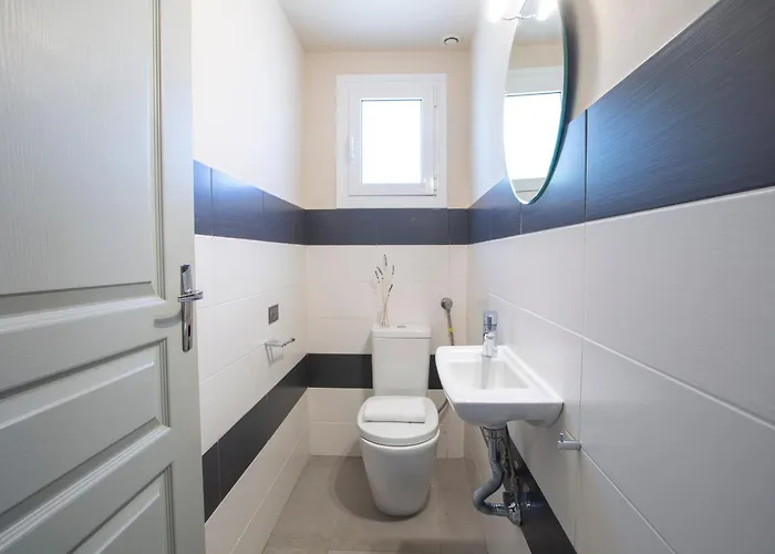 Ariel - Cozy Mediterranean Retreat Apartament *