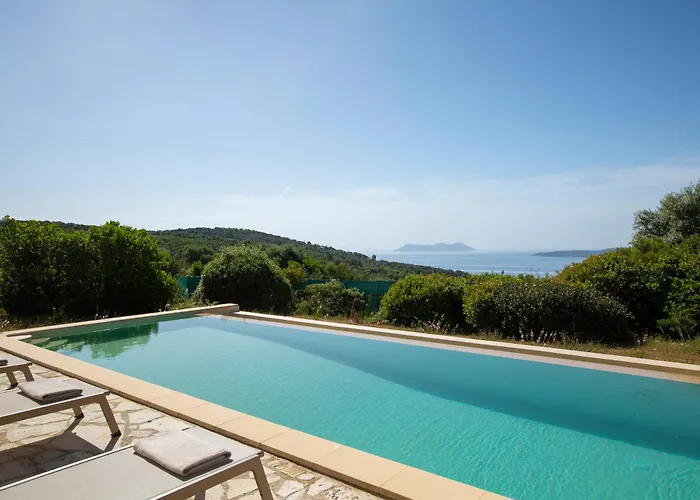 Ariel - Cozy Mediterranean Retreat Apartament *