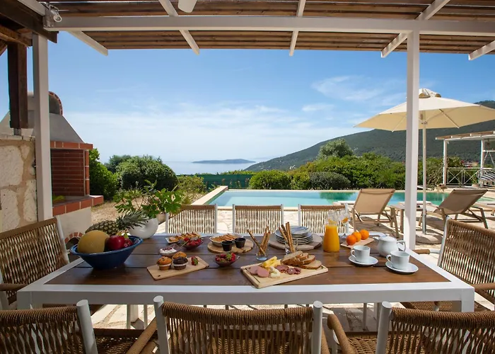 Ariel - Cozy Mediterranean Retreat Sivota