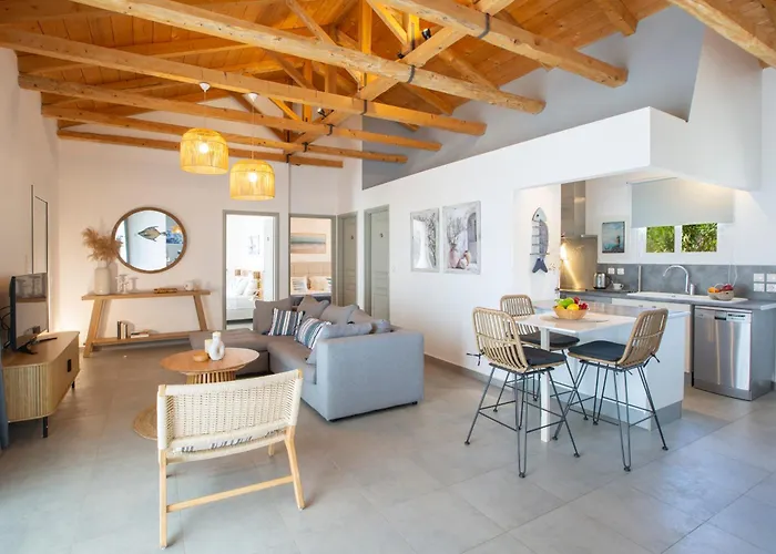 Ariel - Cozy Mediterranean Retreat Apartament *